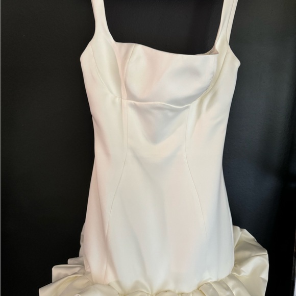 HOUSE OF CB DRESS - Picture 4 of 9